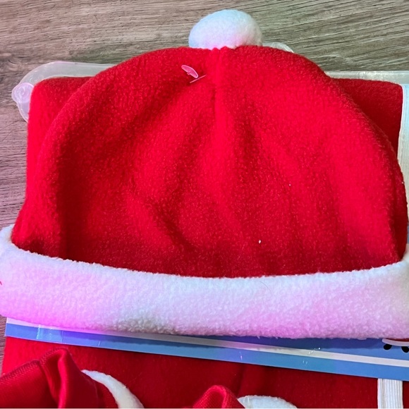 NWT, Cutie Pie Holiday Santa Blanket + Booties + Hat Set, Baby Christmas - Picture 3 of 4